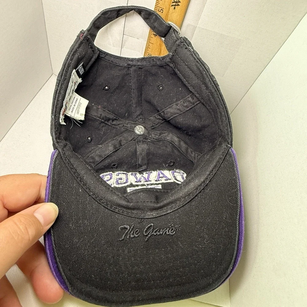 Washington Huskies Black Embroidered Adjustable Youth Kids Hat‎ Cap The Game